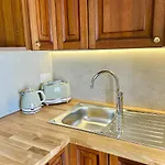 Apartment Charming Peaceful Haven In The Golden Square, Air-conditioned *