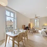 Nestor&Jeeves - Pepyte - Design - Near Beach