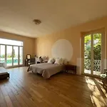 Villa Adelaida *