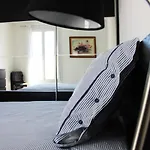 Explore From Our Cozy & Quiet 2br Aptparking