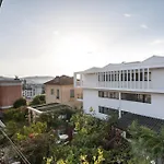 Explore From Our Cozy & Quiet 2br Aptparking Apartment *