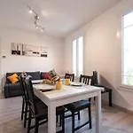 Apartment Explore From Our Cozy & Quiet 2br Aptparking Nice