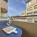 Calme Avec Balcon Proche Du Port De Apartment