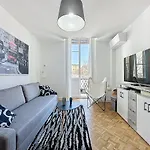 3 Air-Conditioned Rooms With Unobstructed View