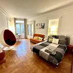 A Luxurious Apartment With Ac On Promenade Des Anglais
