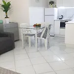 Place Close To The Ac Air , Wi Fi, Parking Apartment *
