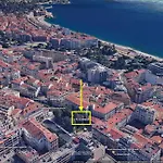 New! Remodeled Appartement In The Heart Of Nice, Beach 3 Min, 2Br, Ac, Elevator, Amazing Little Terrace, Best Location!