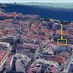 New! Remodeled Appartement In The Heart Of Nice, Beach 3 Min, 2Br, Ac, Elevator, Amazing Little Terrace, Best Location!