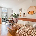 New! Remodeled In The Heart Of Nice, 3 Min, 2br, Ac, Elevator, Amazing Little Terrace, Location! *