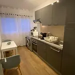 Appartement Proche Plage, Aeroport, Tram