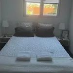 Location De Chambre Privee Dans Residence Securisee Privee,Parking Gratuit , 1 Minute Du Tramway, A 9 Minute Du Centre Ville, Accessible A Plusieurs Transports
