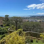 Appartement Calme Avec Piscine Vue Mer & Montagne