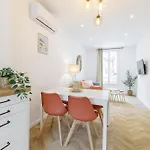 Large & Confort 2 Bdr Renovated Apartment *