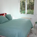 Appartement En Rez De Jardin Dans Villa A Nice