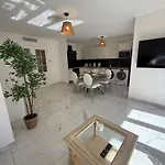 Magnifique 3 Pieces A 100m De La *