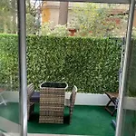 Beautiful 2 Bedroom, Close To Downtown