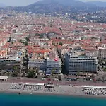 Carre D Or Face A La Mer