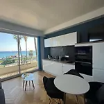Carre D Or Face A La Mer