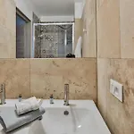 My Casa - Garib - Place Garibaldi - 4 Bedrooms - Balcony Apartment