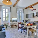 My Casa - Garib - Place Garibaldi - 4 Bedrooms - Balcony Apartment