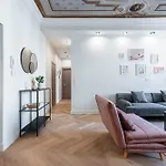 Apartment My Casa - Philibert - Traditional With Historical Fresc *
