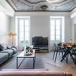 Apartment My Casa - Philibert - Traditional With Historical Fresc