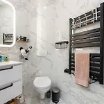 My Casa - Foch - Superb Suite W Ac Downtown *