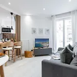 My Casa - Smolett - Superb Downtown W Ac Apartment