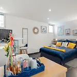 Apartment Renting - 5b Penchienatti - Charming Cozy Balcony Ac Massena Nice