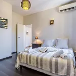 My Casa - Guisol - Typical 3 Bedroom Ac Near Port Apartment