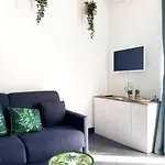 Apartment Charmant, Hyper Centre, A 3min Centre