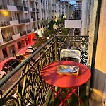 Charmant, Hyper Centre, A 3min Centre Apartment