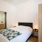 Iconic Ap4460 By Riviera Holiday Homes