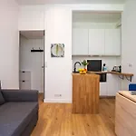 Iconic Ap4460 By Riviera Holiday Homes