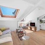 Charme & Soleil Au Dernier Etage Liberation Apartment *