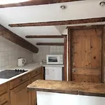 Garibaldi Mansarde Apartment *