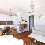 Happyfew La Suite Del Sol