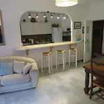 Superbe Rez De Jardin Dans Residence Au Calme