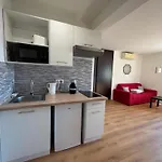 Studio Cassin - Next To Tramway Line 2 Near Airport