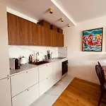 Apartment Butterfly *