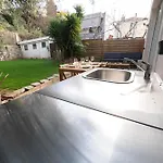 Magnifique Rez De Jardin Port Apartment *