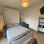 Cozy Apt With Balcony - Garibaldi Port