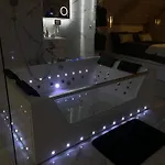 Love Room , Nice Room