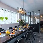 Extra Spacious Apartment 5 Min Walk To Sea & Tram