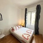 Nice Apt - City Center, Wifi, Ac, 4-5 Pers