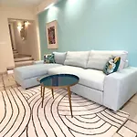 Apartment Proche Du Cours Saleya Et De La Plage, Dans Le Vieux Nice, Spacieux Et Climatise *