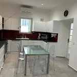 Hyper Centre Apartment