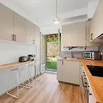 Maison De Ville Familiale, 5 Chambres, Terrasse, A 20 Minutes Du Centre Ville