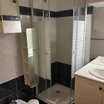 Calif, Face Tram Proche Apartment Nice