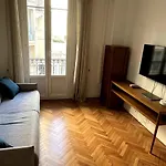 Lumineux Appartement Dans Le Quartier Des Fleurs